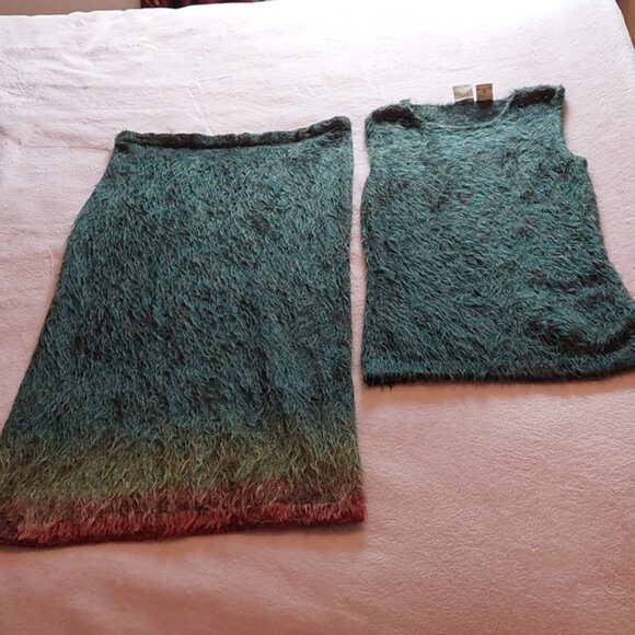 Armani Exchange Green Ombre Sweater and Skirt set - Picture 1 of 11